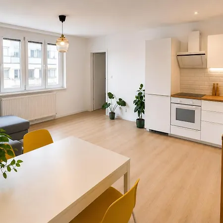 Apartament Bright Near Old Town